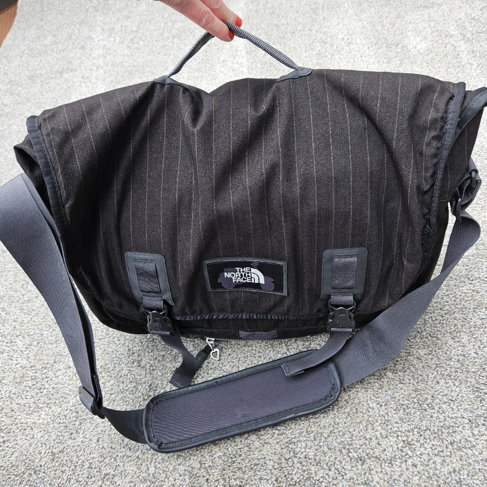 RARE North Face Fausto Crossbody Cycling Messenger Bag Black Moto Pack Backpack